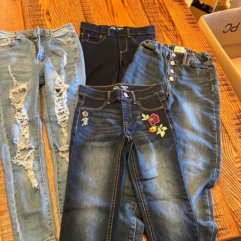 Girls Jeans…4 pairs good condition